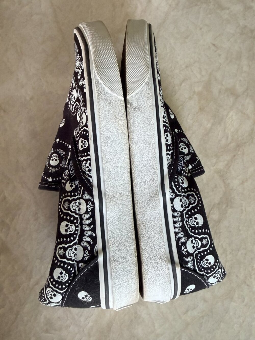 Paisley Skull Slip-on Vans - Picture 4 of 6